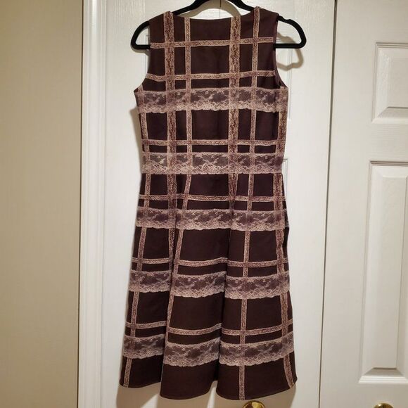 Runway Valentino PLAID A-LINE 100% WOOL DRESS IN MAROON Size 8 - Picture 4 of 11